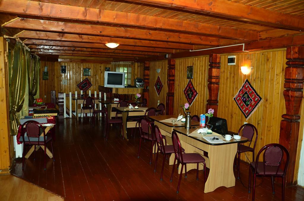 Pension Roni Buşteni Exterior foto